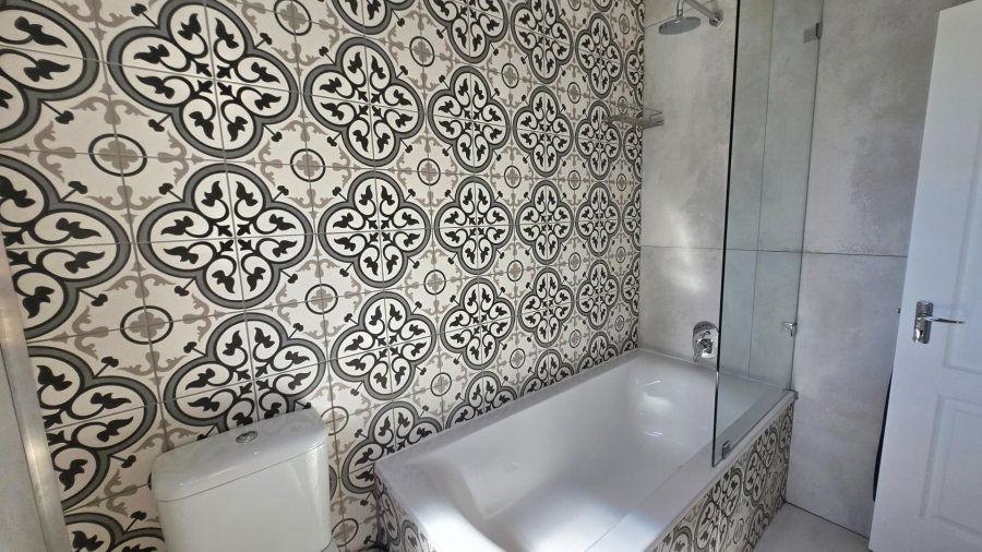 4 Bedroom Property for Sale in Kleinbaai Western Cape